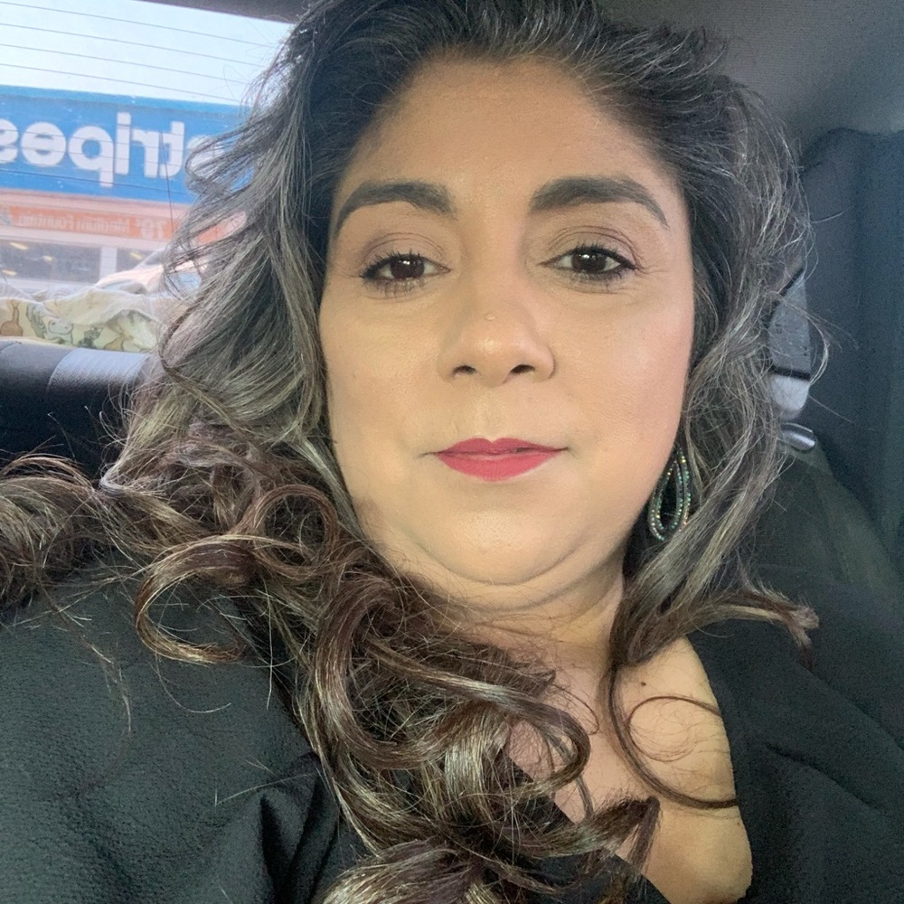 Meet your Posher, Irasema